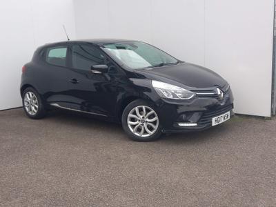 Used 2017 Renault Clio 1.5 dCi Dynamique Nav Euro 6 (s/s) 5dr at Islington Motor Group