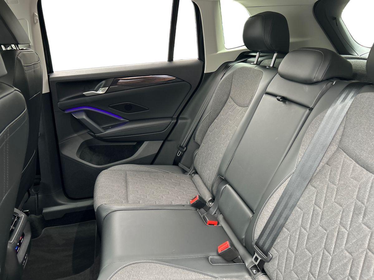 Volkswagen Tiguan Photo at-a1d0fde573f84f52b5776625ddcba6ac.jpg
