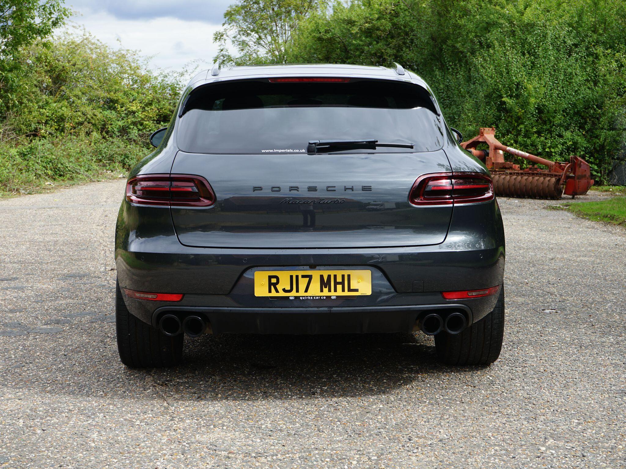 Porsche Macan 3.6T V6 Turbo Performance PDK 4WD Euro 6 (s/s) 5dr — photo 11