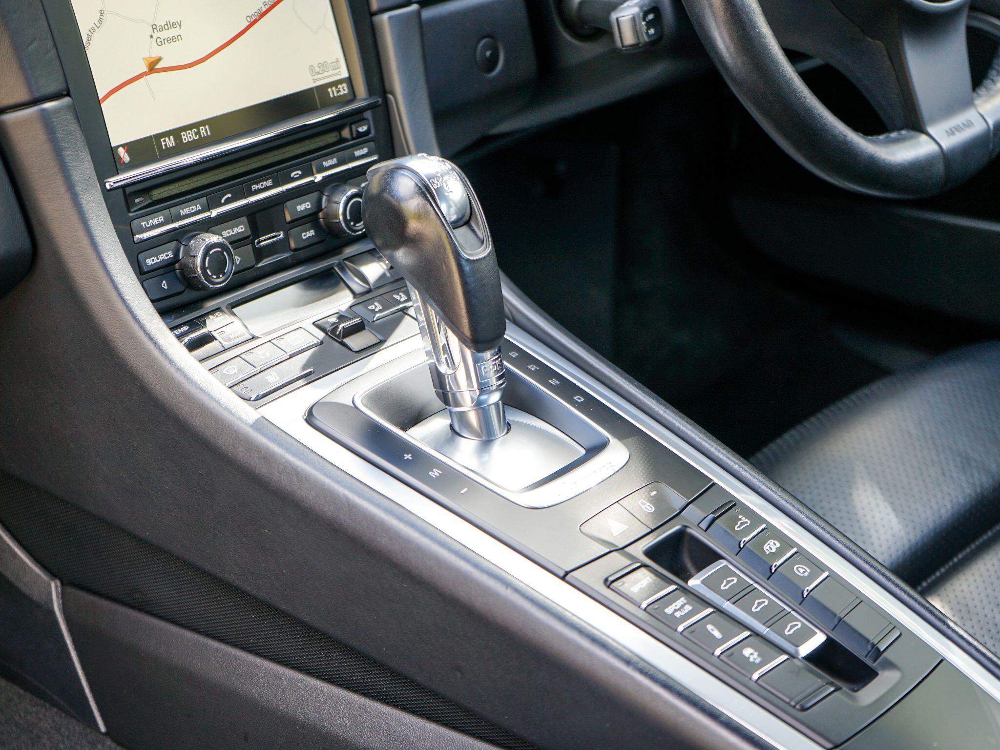 Porsche 911 3.8 991 Carrera S PDK Euro 5 (s/s) 2dr — photo 19