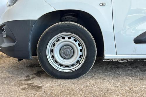 Vauxhall COMBO Photo at-a1ecdcb37011429b8752239a5ee4ac49.jpg