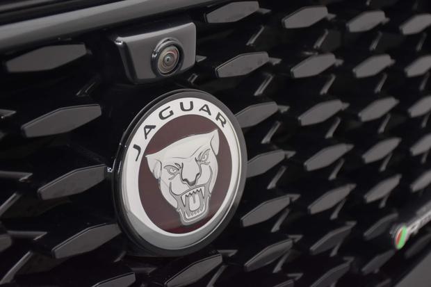 Jaguar F-PACE Photo at-a1f7d16e9eb44f2eac0a2eace6347c4e.jpg