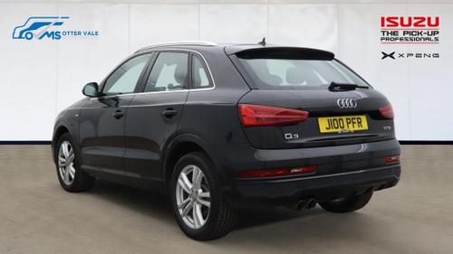 Audi Q3 Photo at-a22039b79e674c8397f34be2615fd50d.jpg