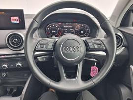 Audi Q2 Photo 12