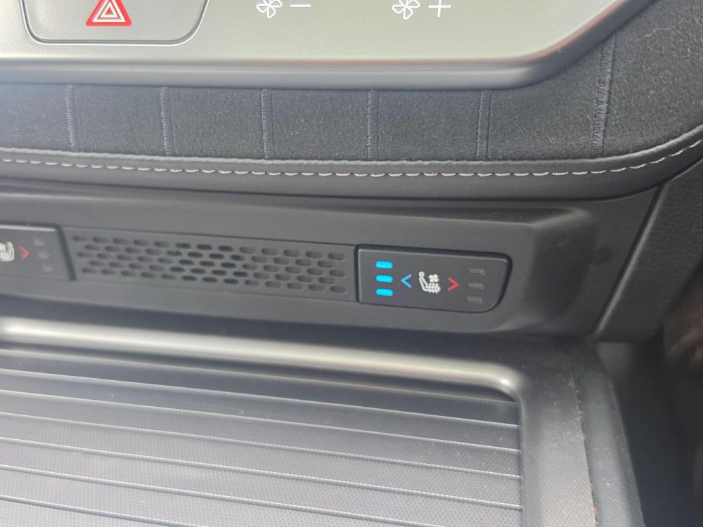 KGM Rexton Photo at-a29153bee5c1452aa92ed69dcd9357fc.jpg