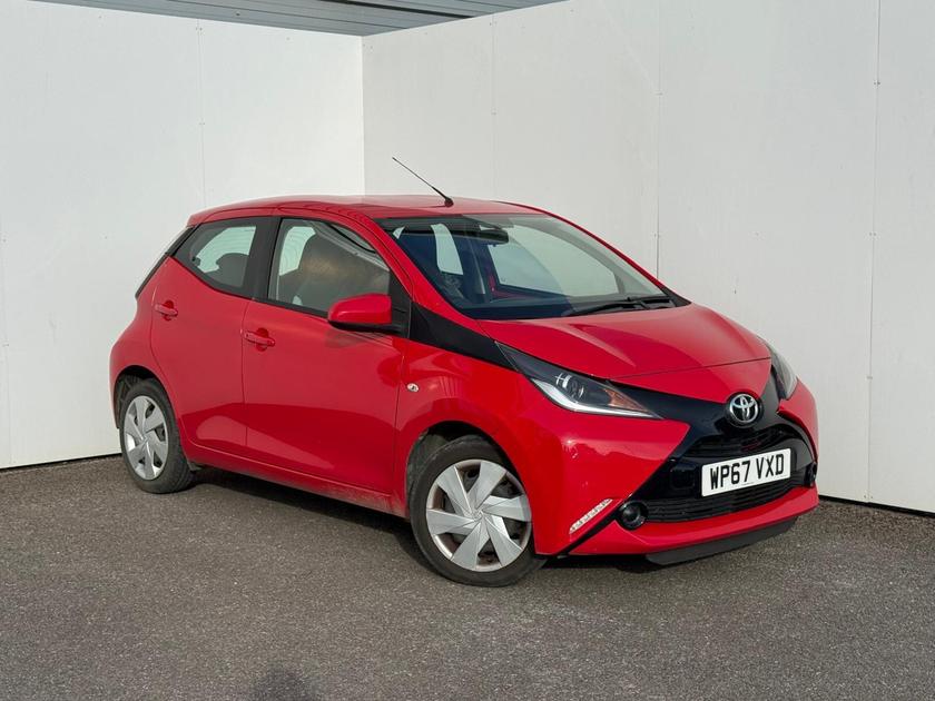 Toyota AYGO Photo at-a2e3d47ed1164b209f7f295847322424.jpg