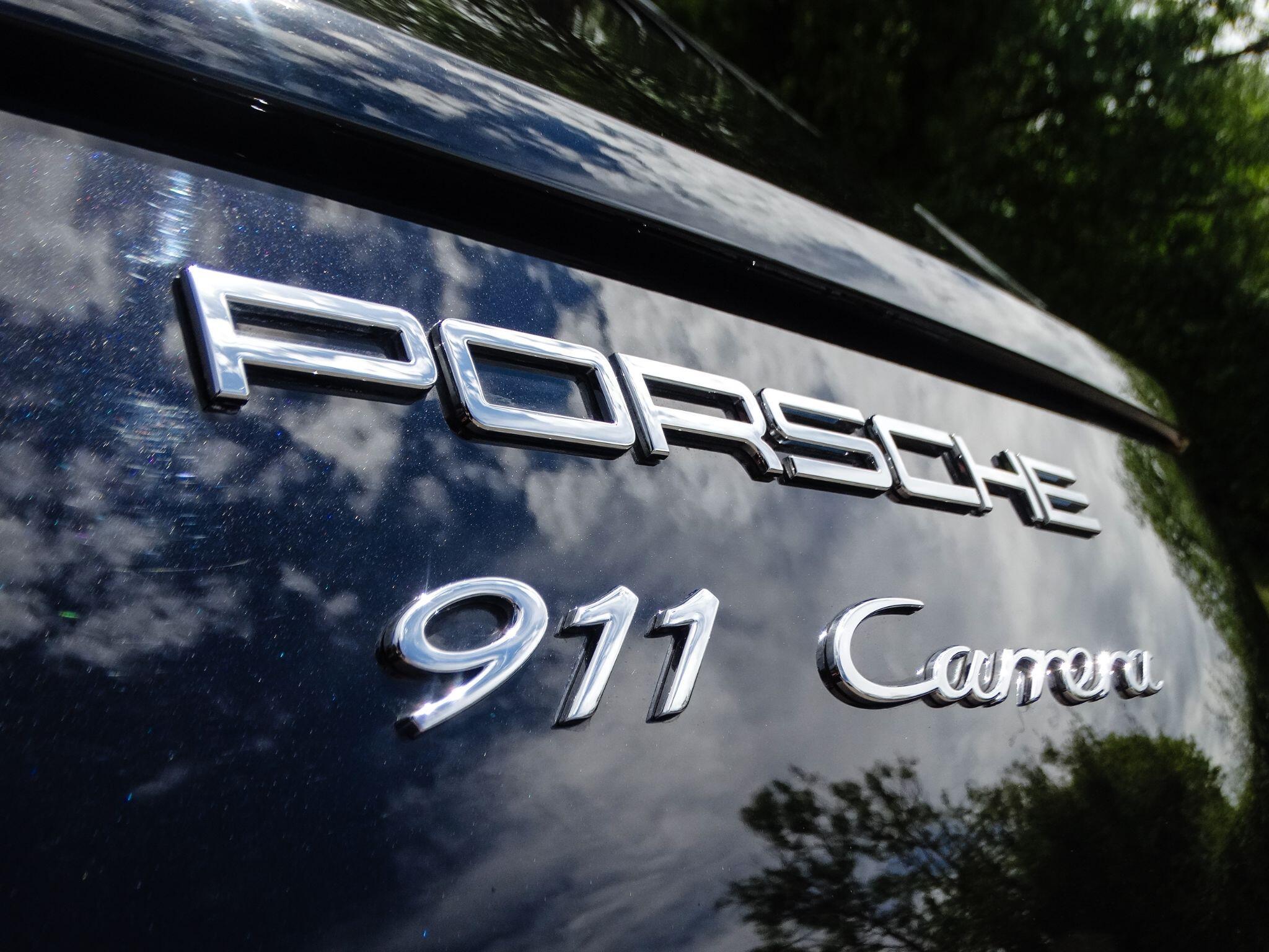 Porsche 911 — photo 19