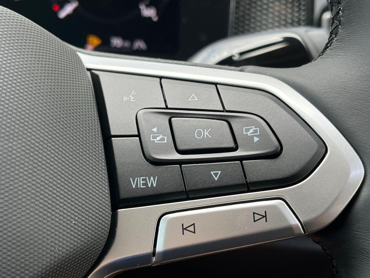 Volkswagen Tiguan Photo at-a2f0c3a126664840b9b21ac631fb1fc5.jpg