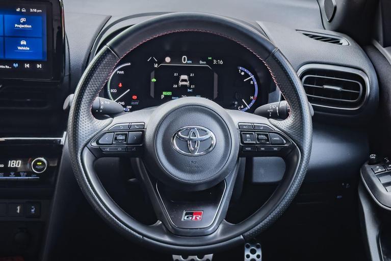 Used Toyota Yaris Cross LY23VDG 23