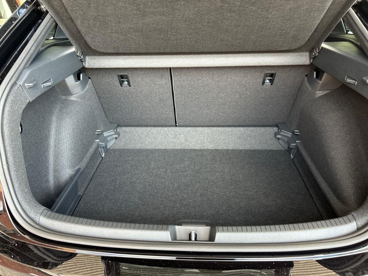 Volkswagen Taigo Photo at-a37f016b9aa444b880f43b22281e1052.jpg