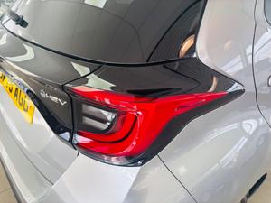 Toyota Yaris Photo 16