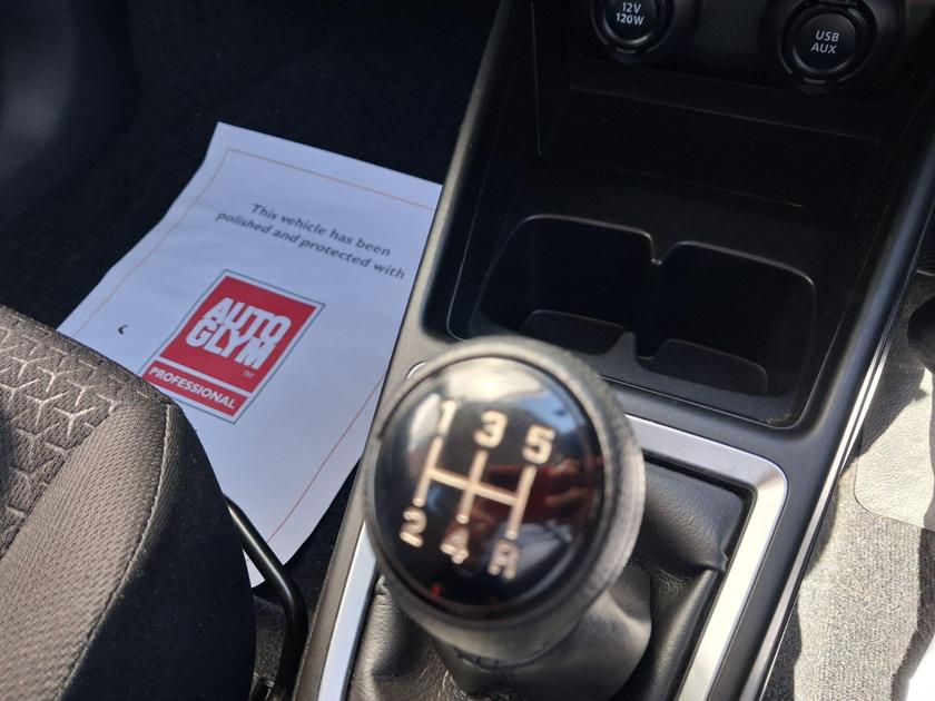 Suzuki Swift Photo at-a39484131113450a81f57c40ee625857.jpg