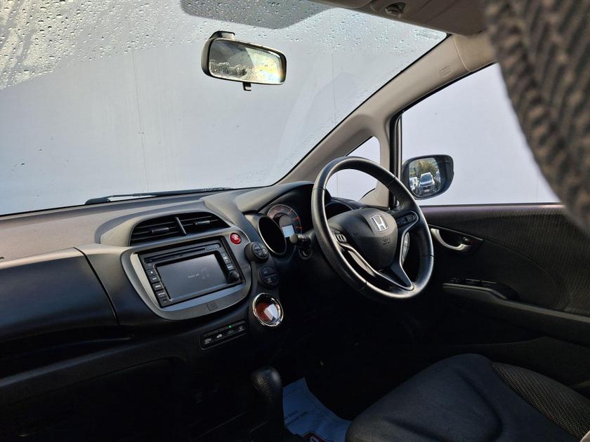 Honda Jazz Photo at-a3b019d08f0b4c4b8fdca12ff32dab40.jpg