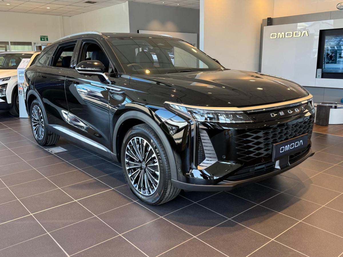 Used ~ Omoda OMODA 9 1.5T SHS 34.46kWh Noble DHT3 4WD Euro 6 5dr £44,990 5 miles Onyx Black | Platinum Motor Group