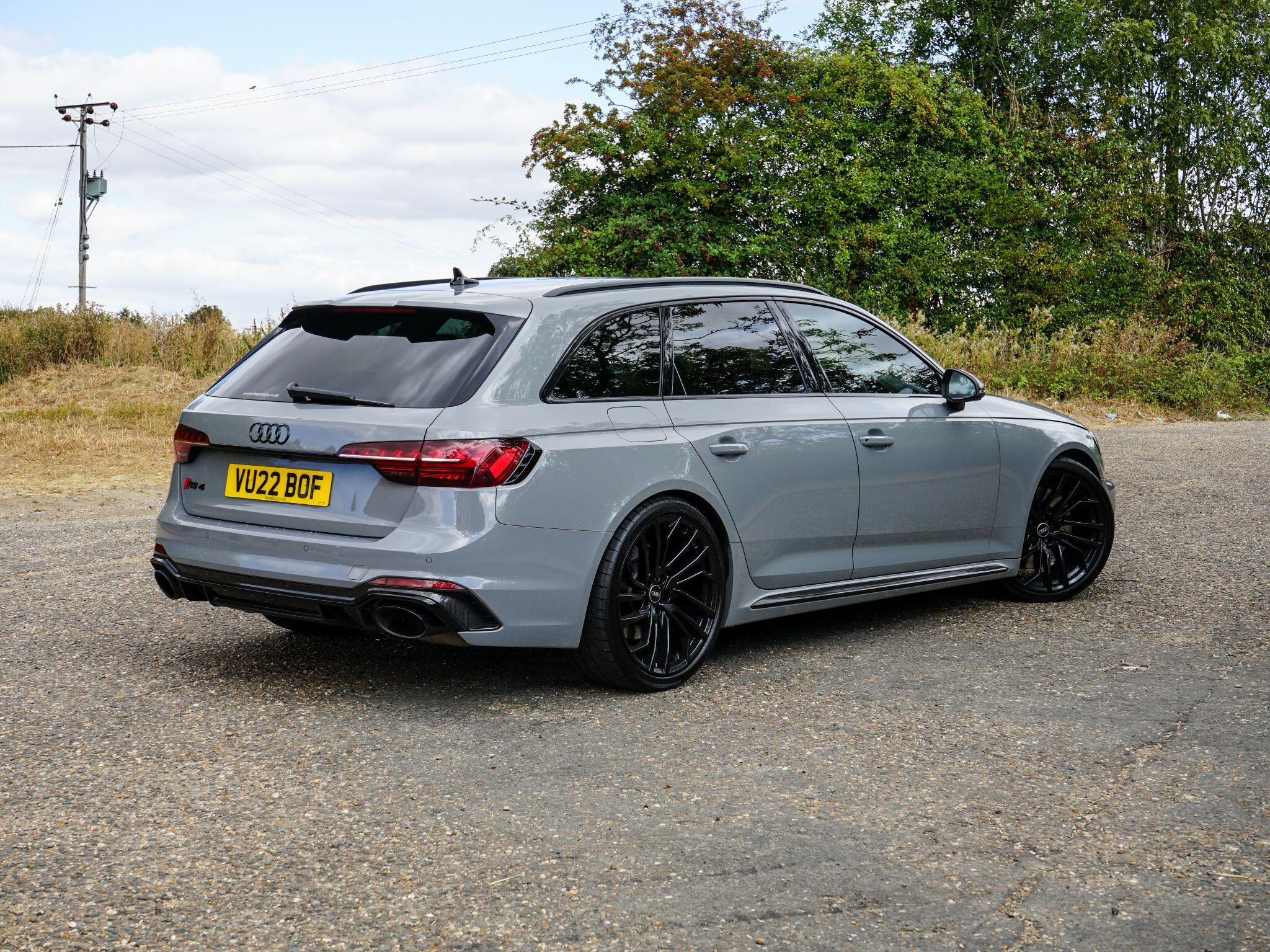 Audi RS4 Avant 2.9 TFSI V6 Carbon Black Estate 5dr Petrol Tiptronic quattro Euro 6 (s/s) (450 ps) — photo 4
