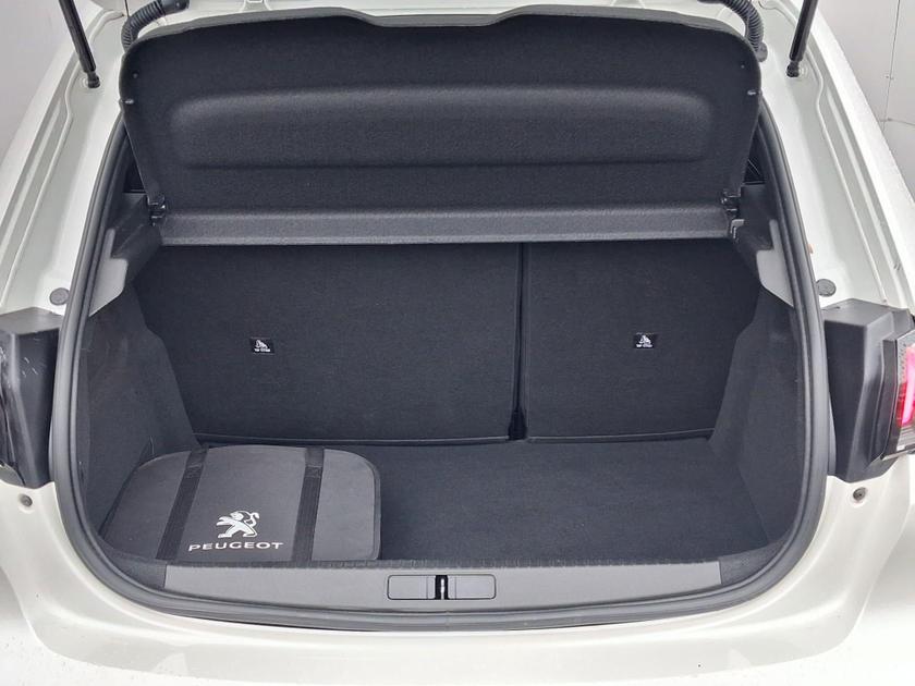 Peugeot E-208 Photo at-a3eab21c8f07443b9850d4831efcab96.jpg