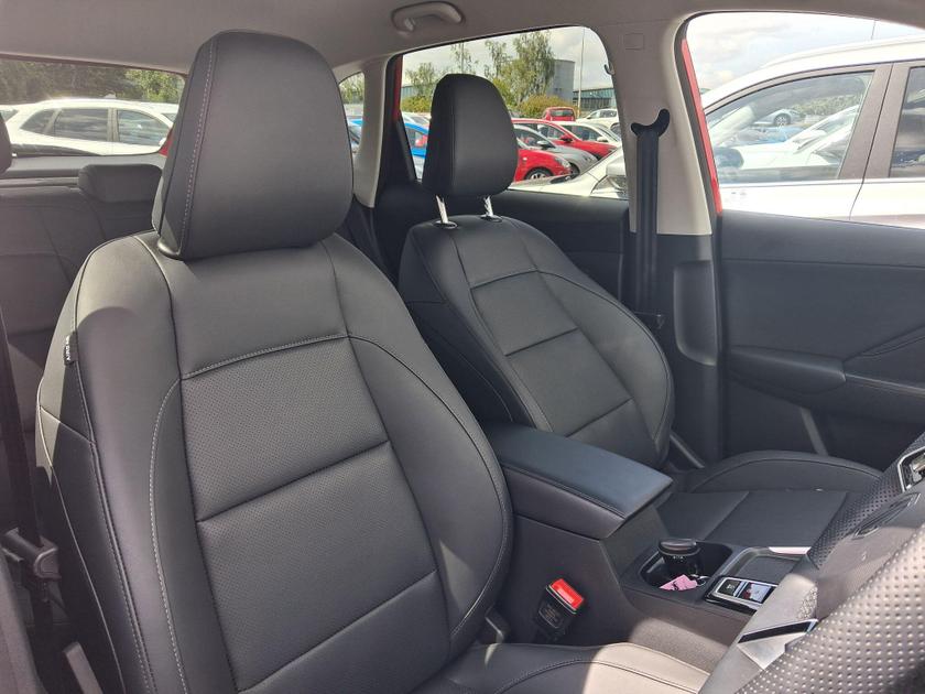 MG MG ZS Photo at-a3ef3fecc3514cbb8ea314564be5c2ba.jpg