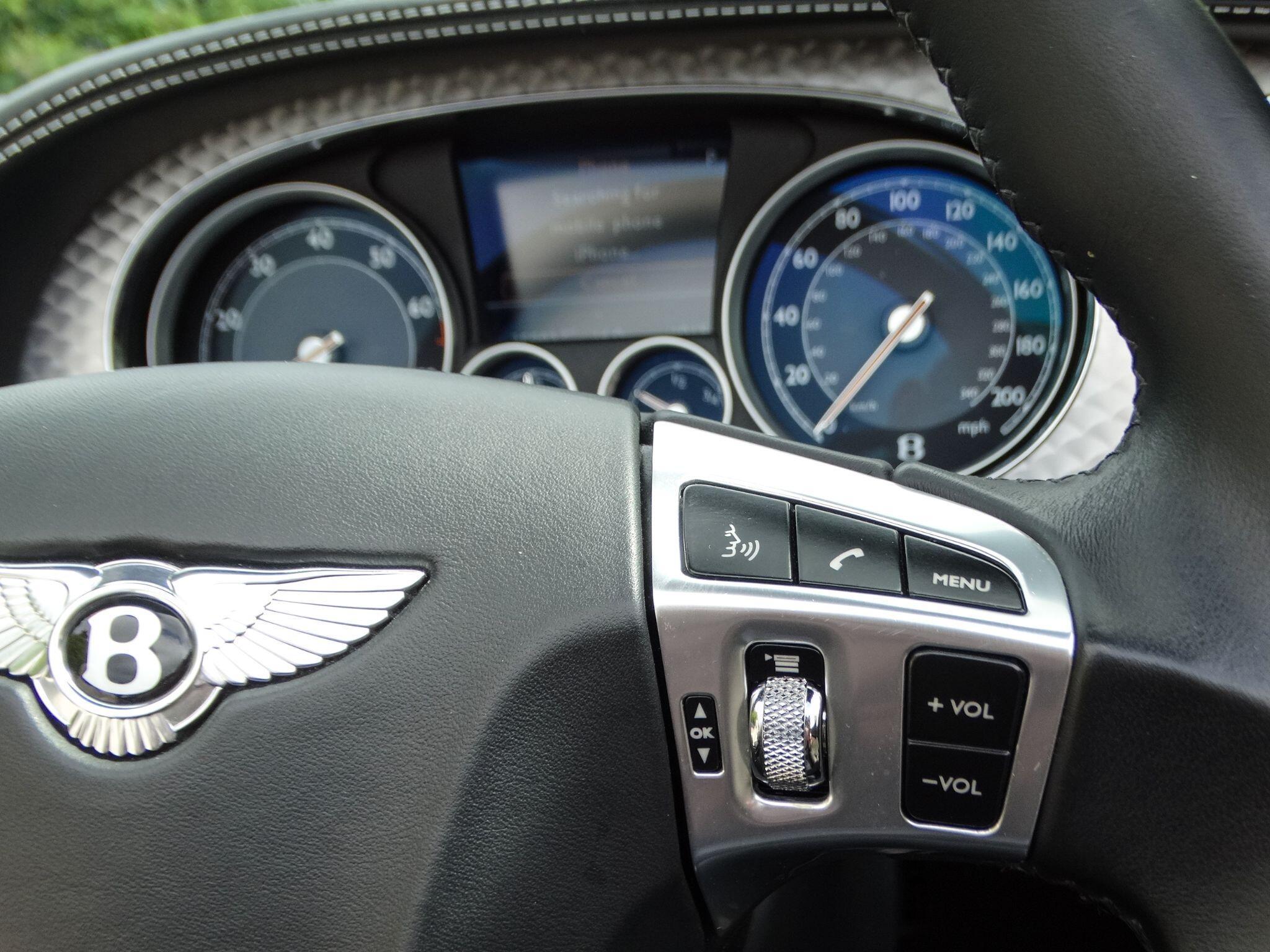 Bentley Continental 6.0 FlexFuel GTC Convertible 2dr Bi Fuel Auto 6Spd 4WD Euro 5 (575 ps) — photo 30