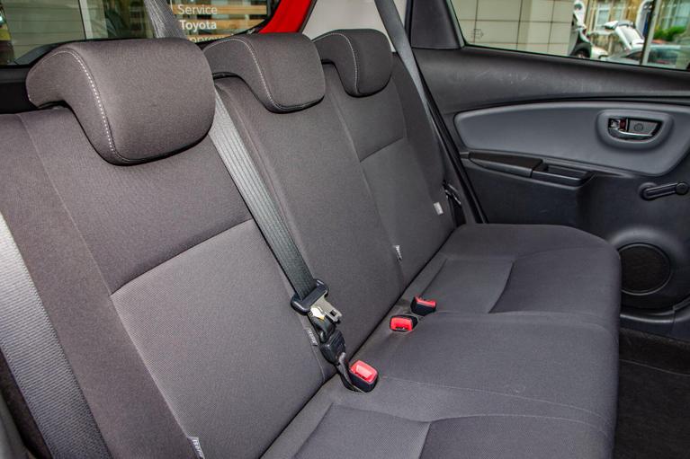 Used Toyota Yaris WO65EGE 14