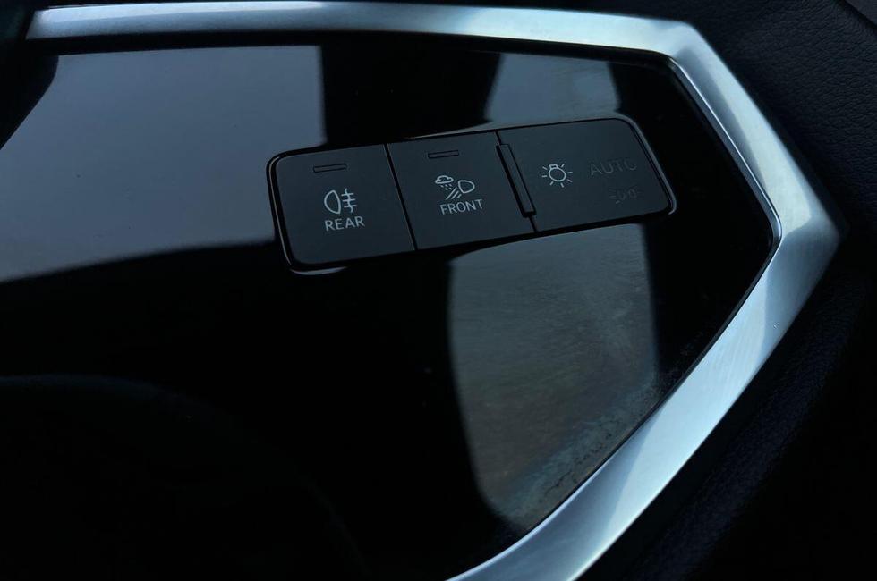 Audi Q3 Photo at-a460ea1e90ab4aa084fdf464a332f83f.jpg