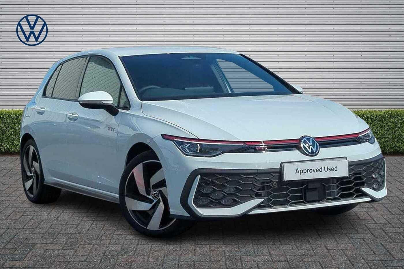 Volkswagen Golf Photo at-a471f0e9f44b495c9dd70f968fb806f7.jpg