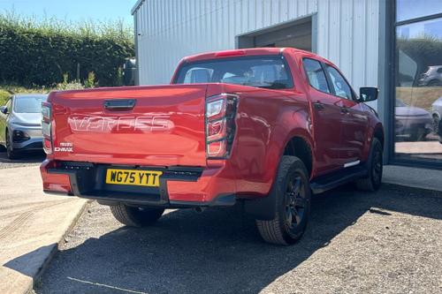 Isuzu D-MAX Photo at-a482ed97580b48cf8d21fd2541215b40.jpg