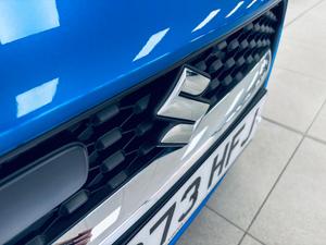 Suzuki Swift Photo 11