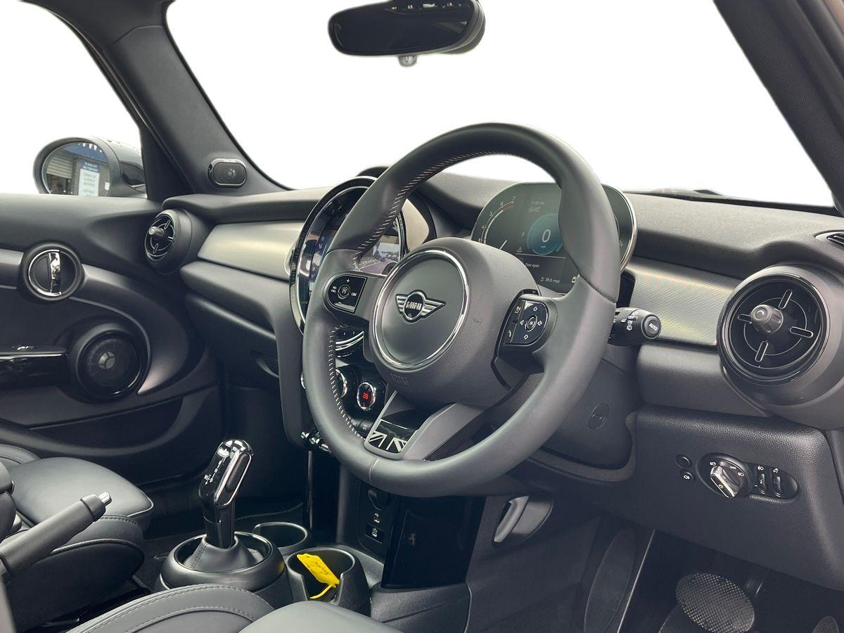 MINI Hatch Photo 20