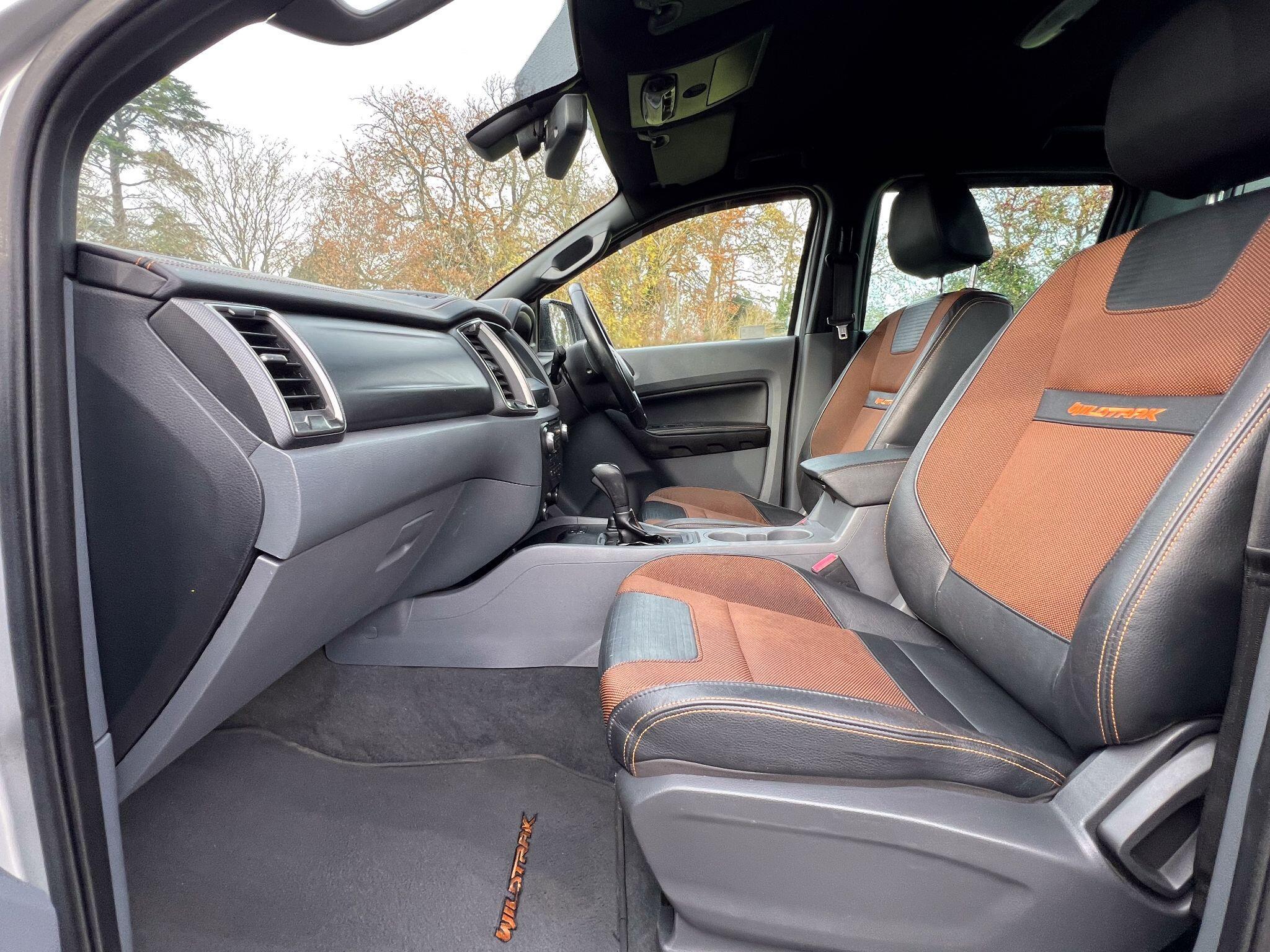 Ford Ranger 3.2 TDCi Wildtrak Auto 4WD Euro 5 4dr — photo 3