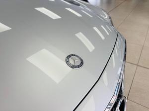 Mercedes-Benz E Class Photo 11