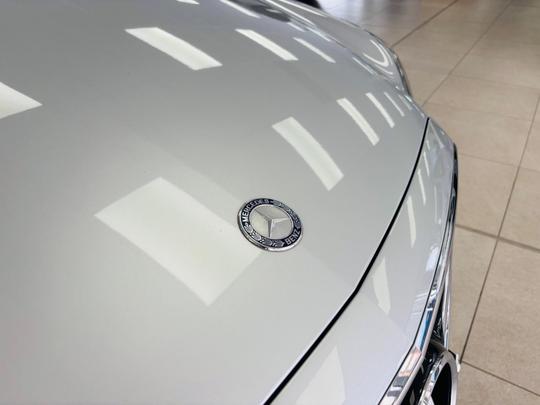 Mercedes-Benz E Class Photo at-a5016c799418477d864f79c07fcb237b.jpg
