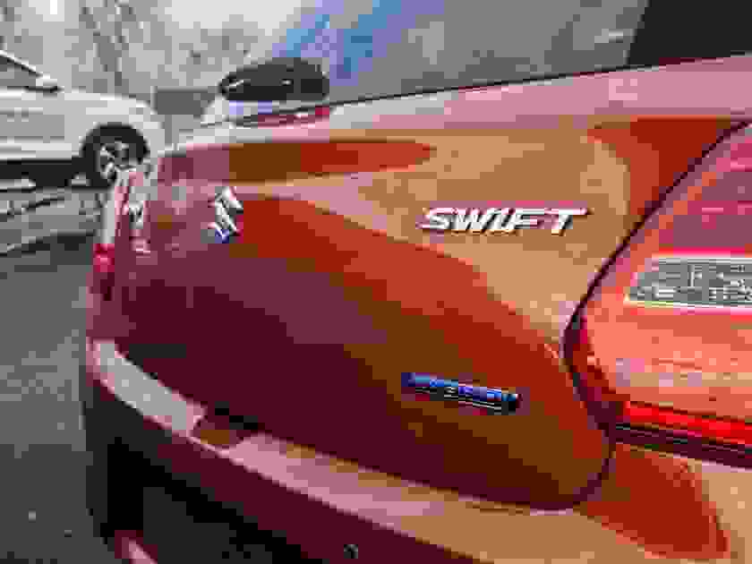 Suzuki SWIFT Photo at-a50860a0b2ef414bb30cdf59281cc98d.jpg