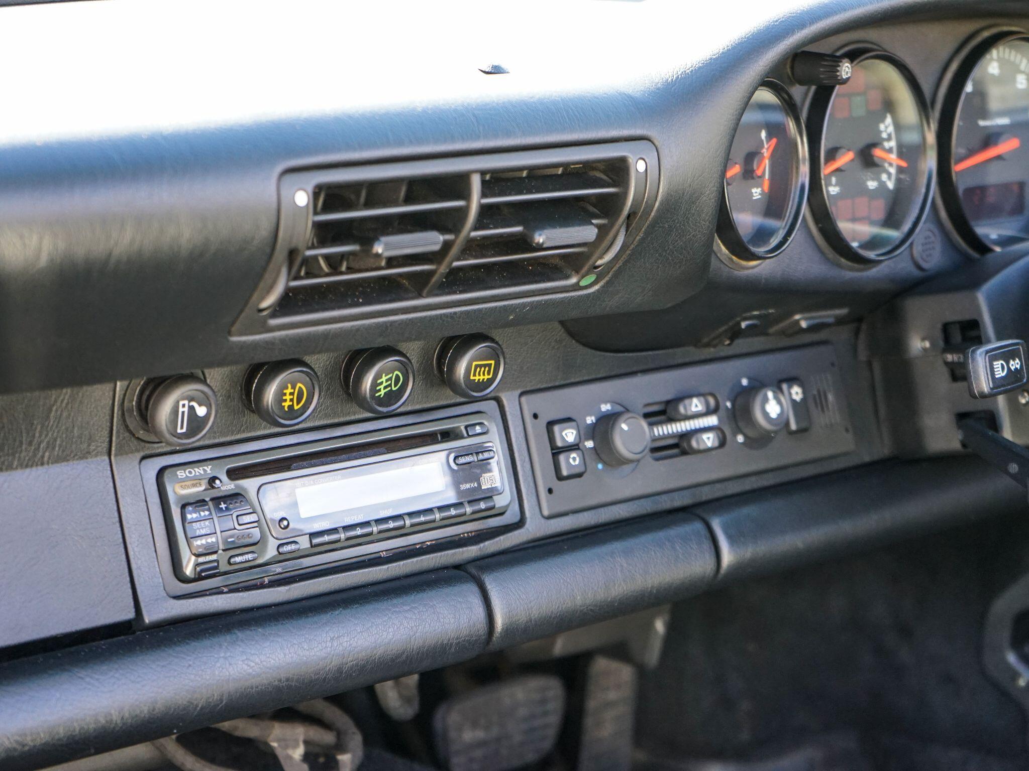 Porsche 964 C2 Cabriolet 3.6 964 Carrera 2 Cabriolet 2dr — photo 15