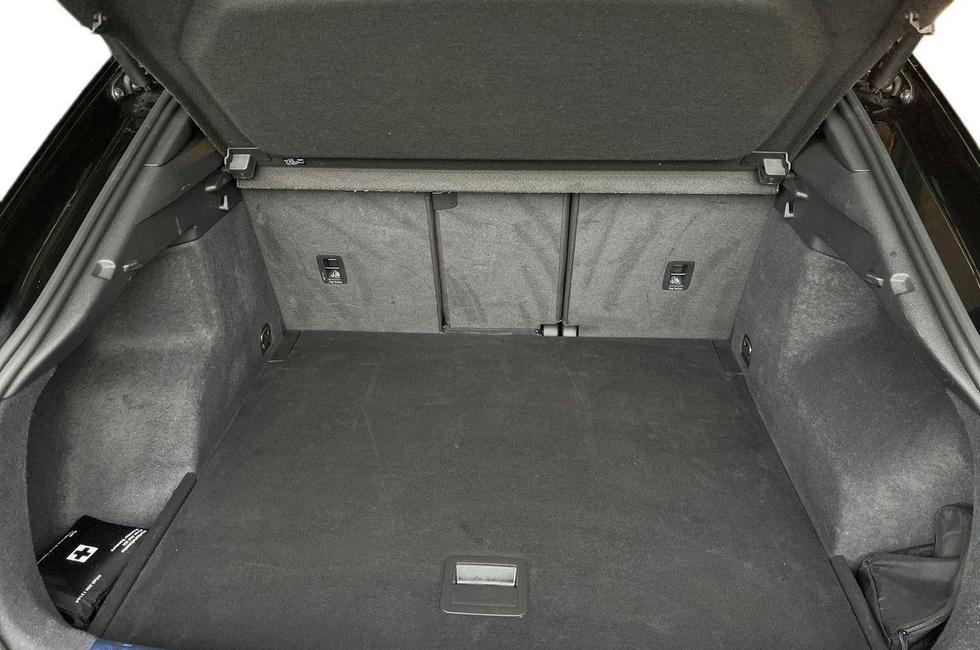 Audi Q3 Photo at-a542cc46b0054cc089393814c2d721d5.jpg