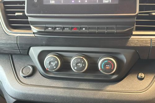 Nissan PRIMASTAR Photo at-a559c404c83f40098fb2f1a7ee283bd1.jpg