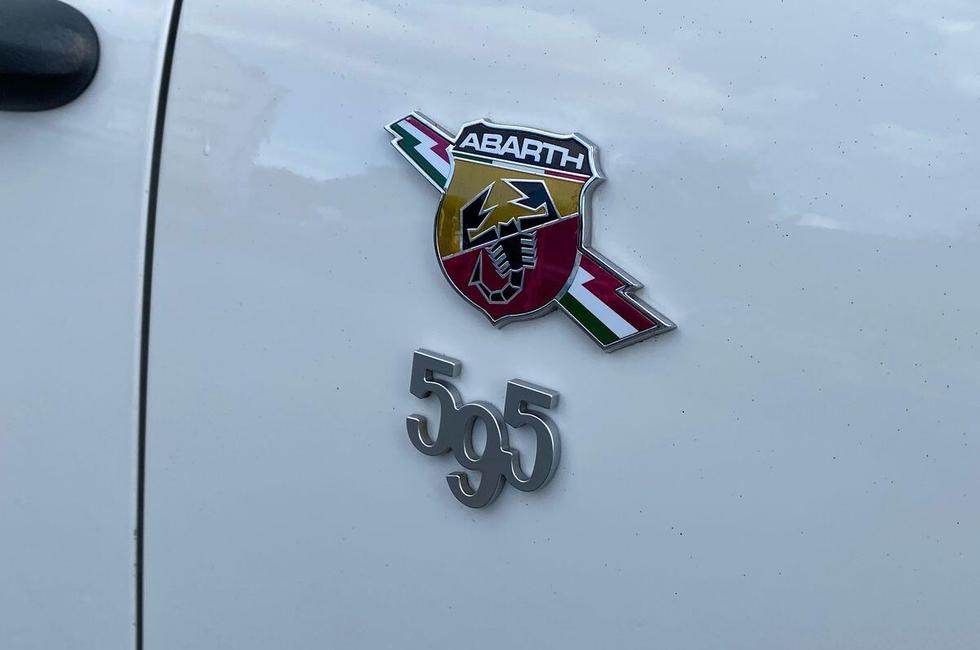 Abarth 595 Photo at-a5753ac9dfbd4a08ba3943e3e776173b.jpg