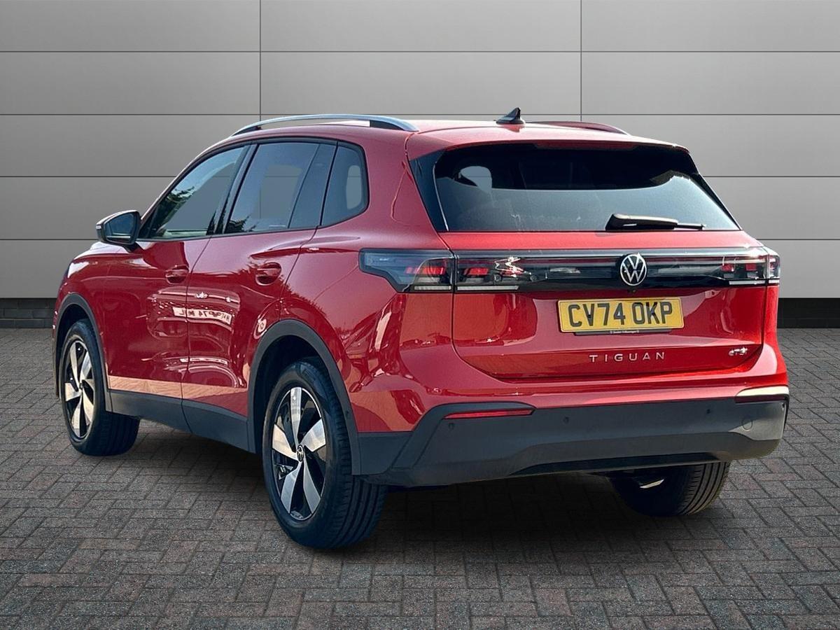 Volkswagen Tiguan Photo at-a580dfa75427404ca3dba522fc9b77ee.jpg