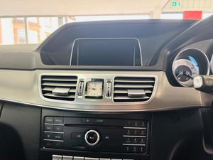 Mercedes-Benz E Class Photo 39