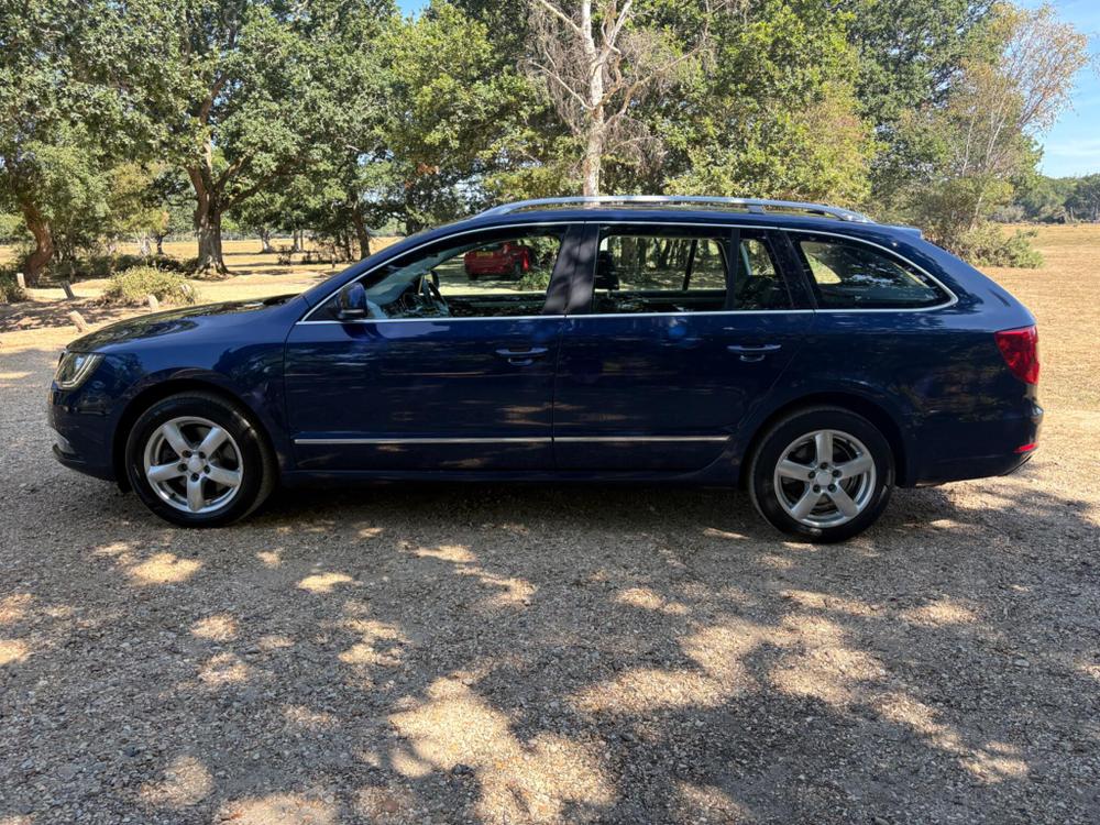 Skoda Superb Photo at-a5a1170b27854c23a63af01b64bca506.jpg
