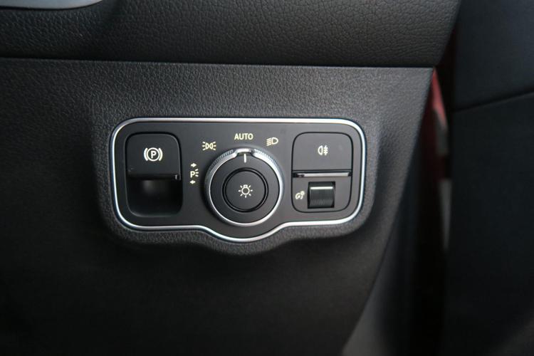 Used Mercedes-Benz GLB KN74GPU 19