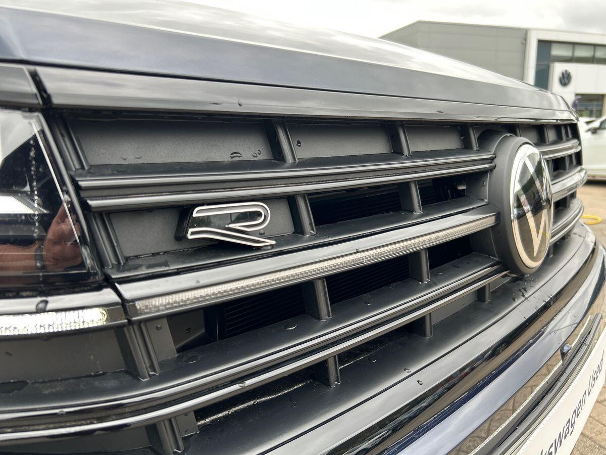 Volkswagen Touareg Photo at-a5d8bcd9be5446979b63e33c56dbc29b.jpg