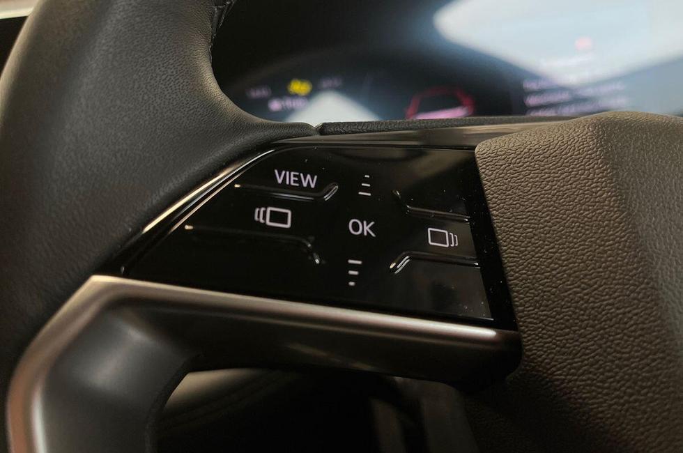 Audi A6 Photo at-a6050356a12444fb913ea74e7df59c5e.jpg