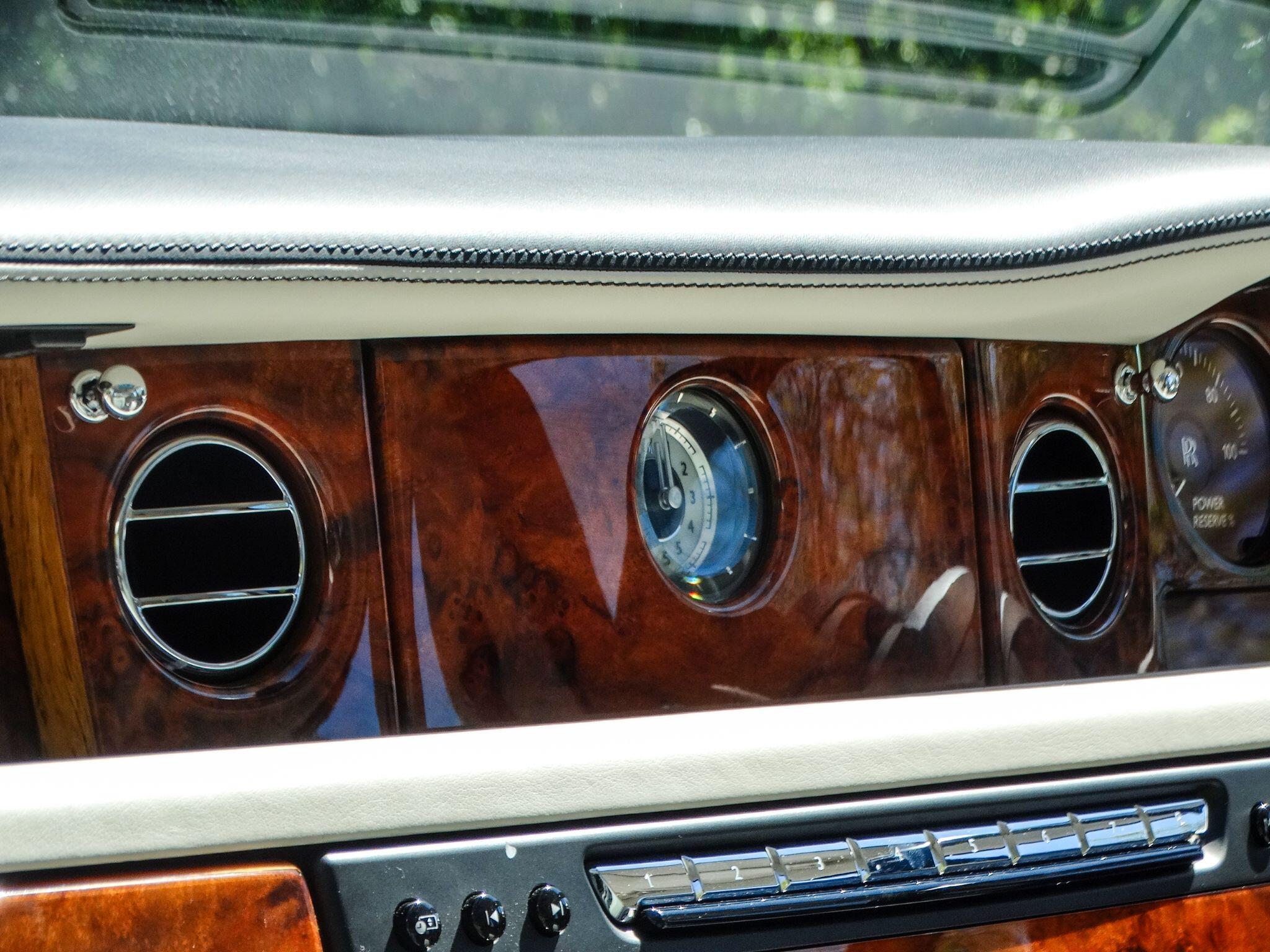 Rolls-Royce Phantom 6.7 V12 Saloon 4dr Petrol Auto Euro 5 (453 bhp) — photo 20