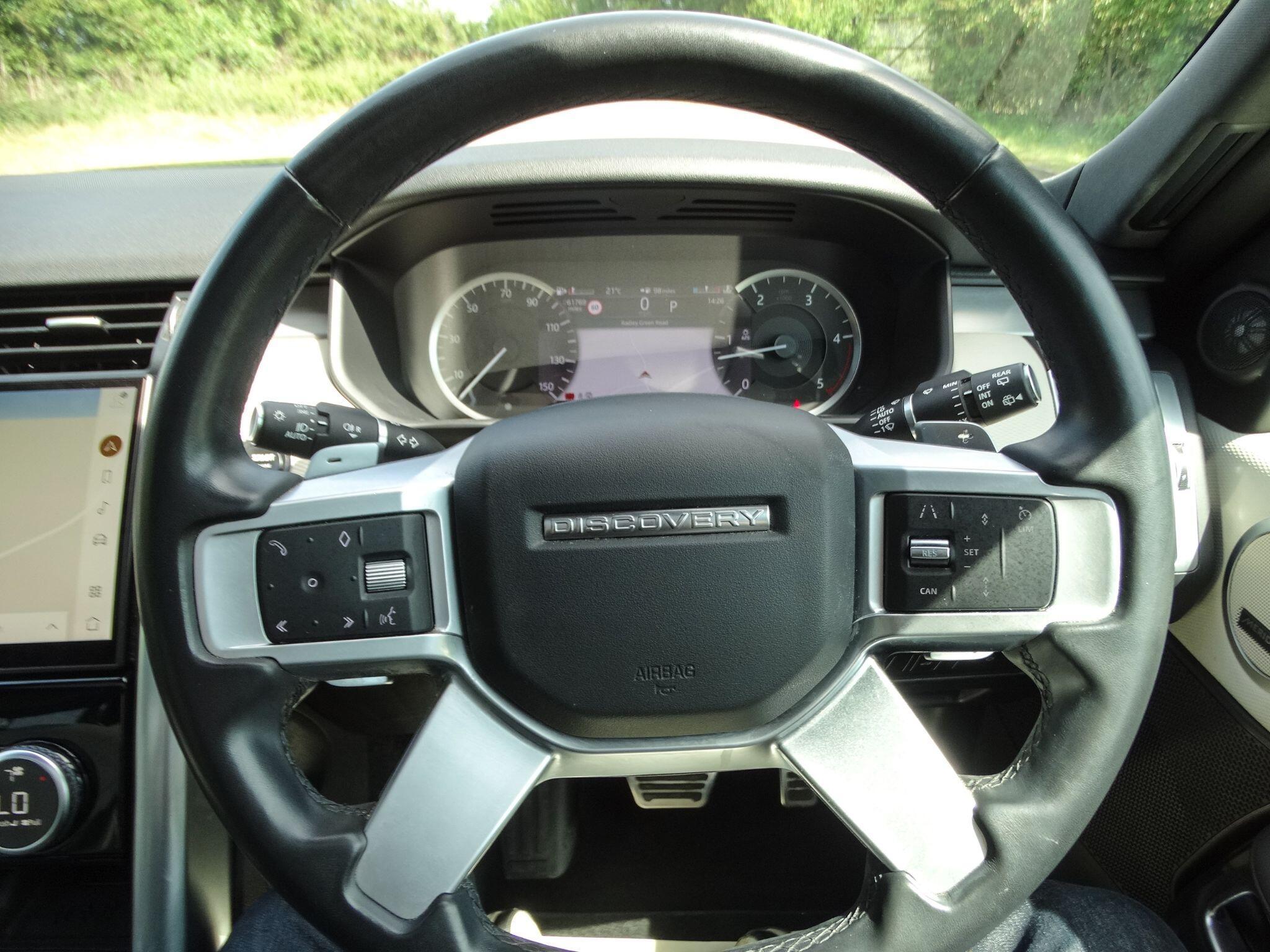 Land Rover Discovery 3.0 D300 MHEV R-Dynamic SE SUV 5dr Diesel Auto 4WD Euro 6 (s/s) (300 ps) — photo 7
