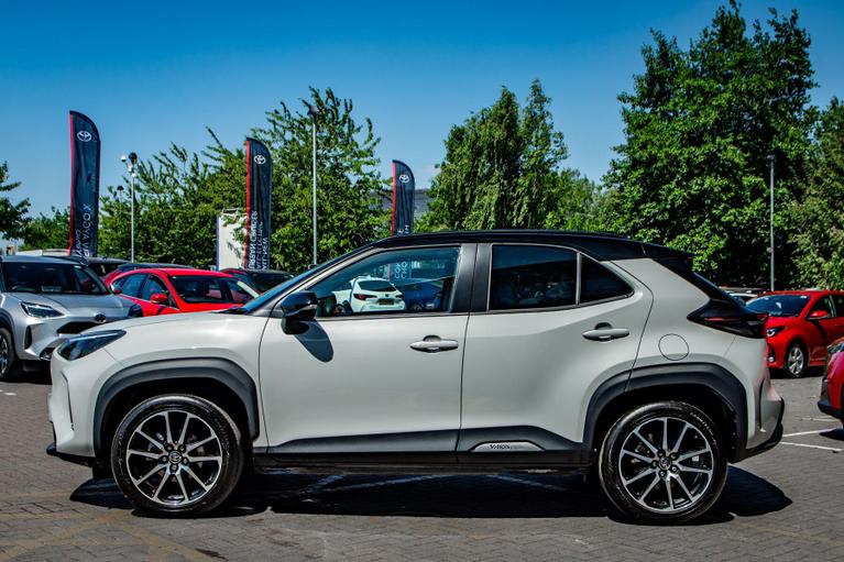 Used Toyota Yaris Cross GX74YXY 18