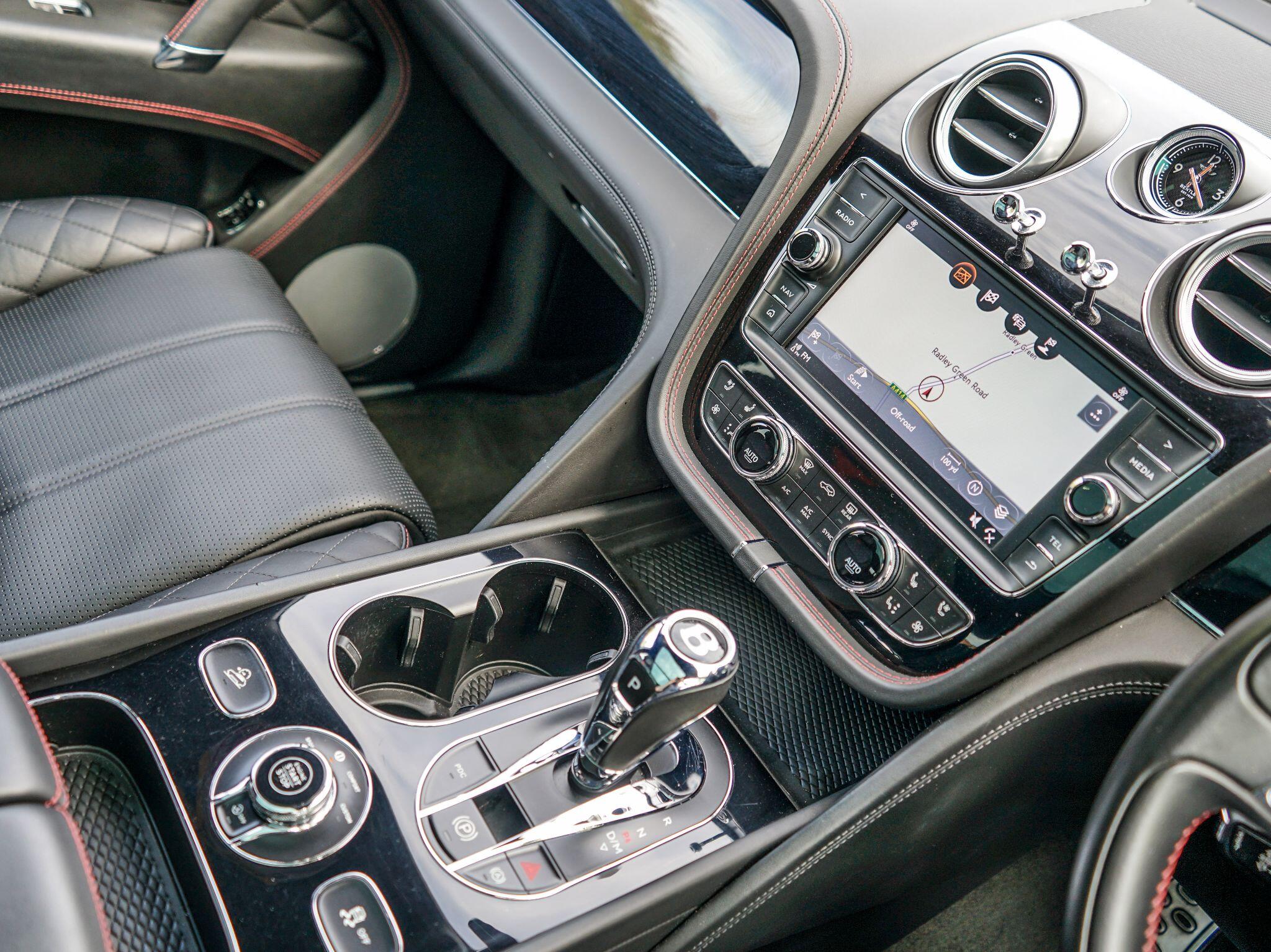 Bentley Bentayga 4.0 V8 Auto 4WD Euro 6 (s/s) 5dr — photo 6