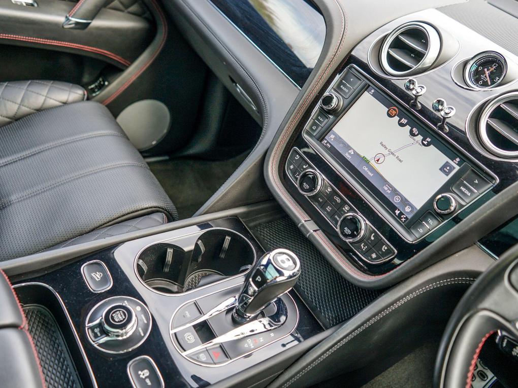 Used Bentley Bentayga B1TLY 6
