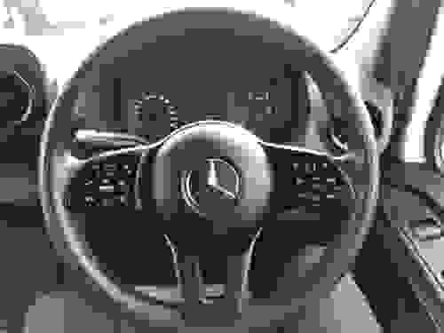 Mercedes-Benz Sprinter Photo at-a64f7a7826dd41688b2dafca43e67af9.jpg