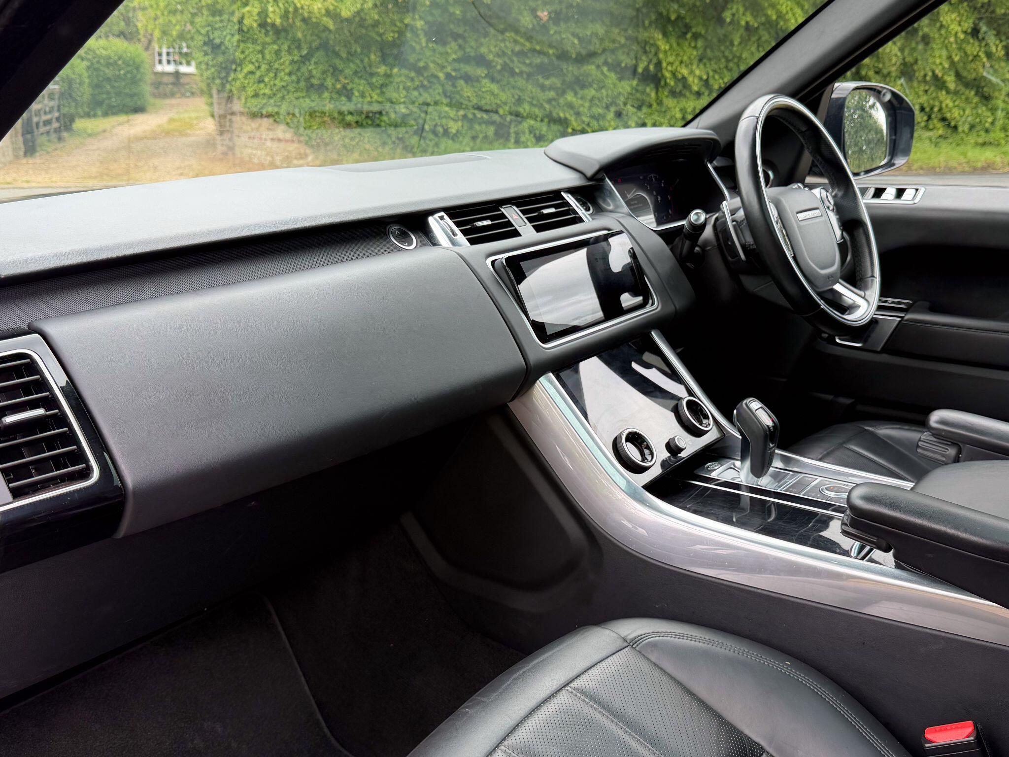 Land Rover Range Rover Sport 3.0 D300 MHEV HSE Dynamic Black SUV 5dr Diesel Auto 4WD Euro 6 (s/s) (300 ps) — photo 12