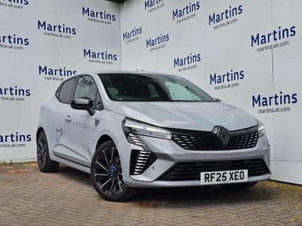 Used 2025 Renault Clio 1.6 E-TECH esprit Alpine Auto Euro 6 (s/s) 5dr at Martins Group